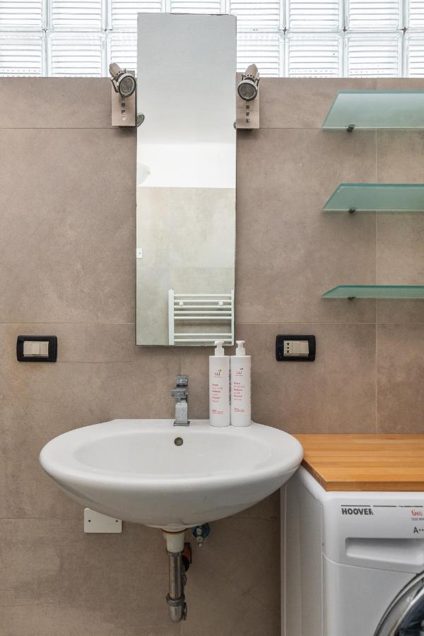 Studio Malcontenti Con Terrazzo By Wonderful Ltaly Bologna Buitenkant foto